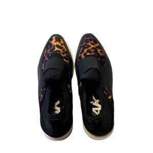 💜ANNE KLEIN Leopard Print Slip-On Sneakers